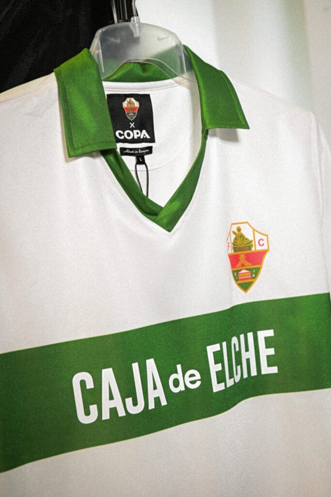 Detalles de la camiseta retro del Elche 1987-1988